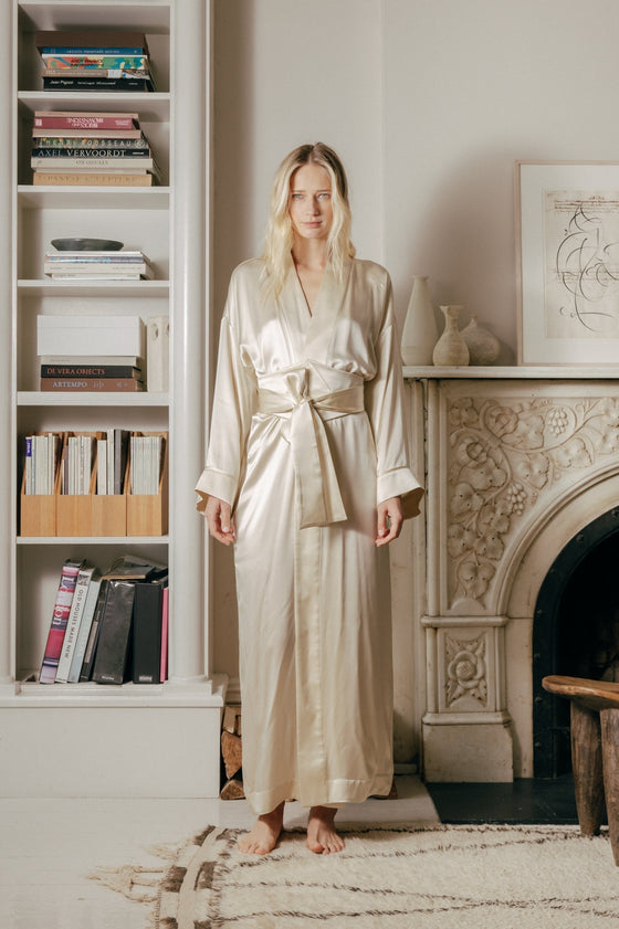 LH22-014 "Fukai Silk Kimono Long Robe" - Le Hirune